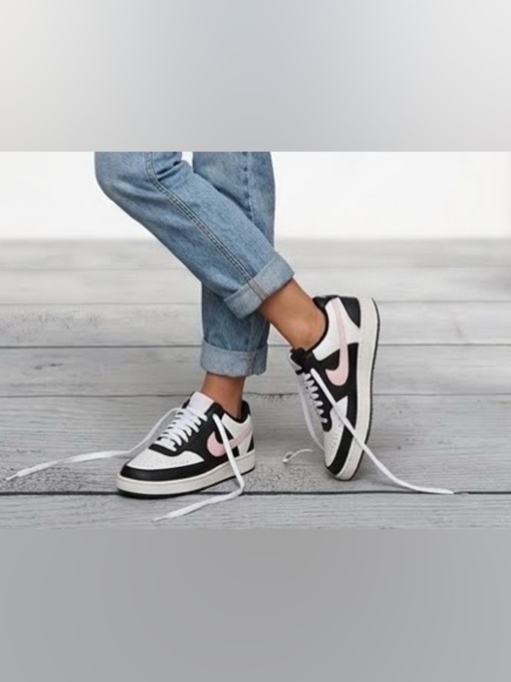 Nike Low-Top Sneakers - Black, White & Light Pink Swoosh